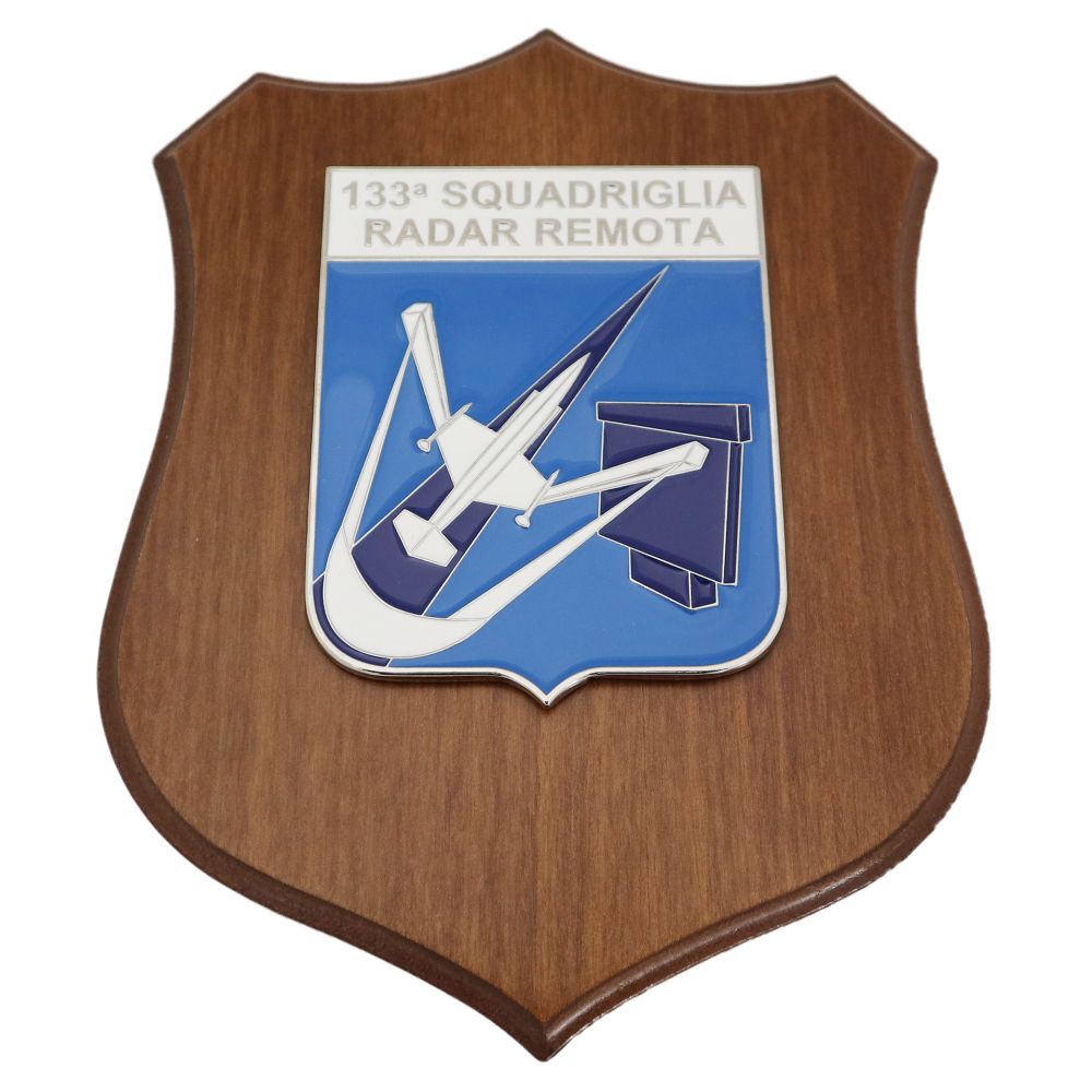 CREST IN METALLO SMALTATO BASE LEGNO CL3 22,50 X 17,50 CM 133 SQUAD RADA