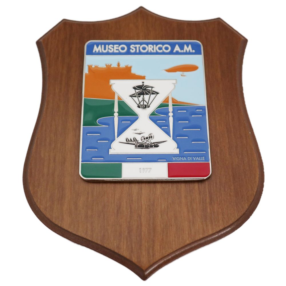 CREST IN METALLO SMALTATO BASE LEGNO CL3 22,50 X 17,50 CM MUSEO STORICO