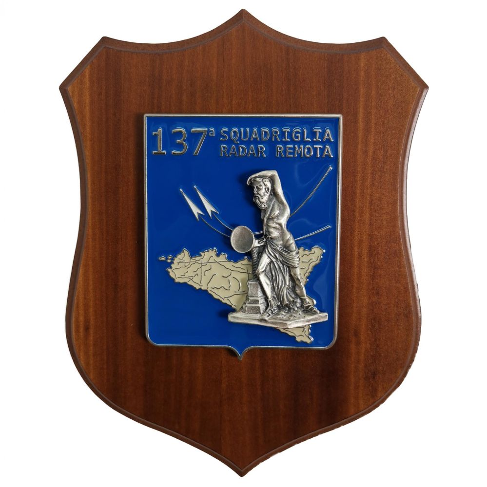 CREST IN METALLO SMALTATO BASE LEGNO CL3 22,50X 17,50 CM 137 SQ RADAR RE
