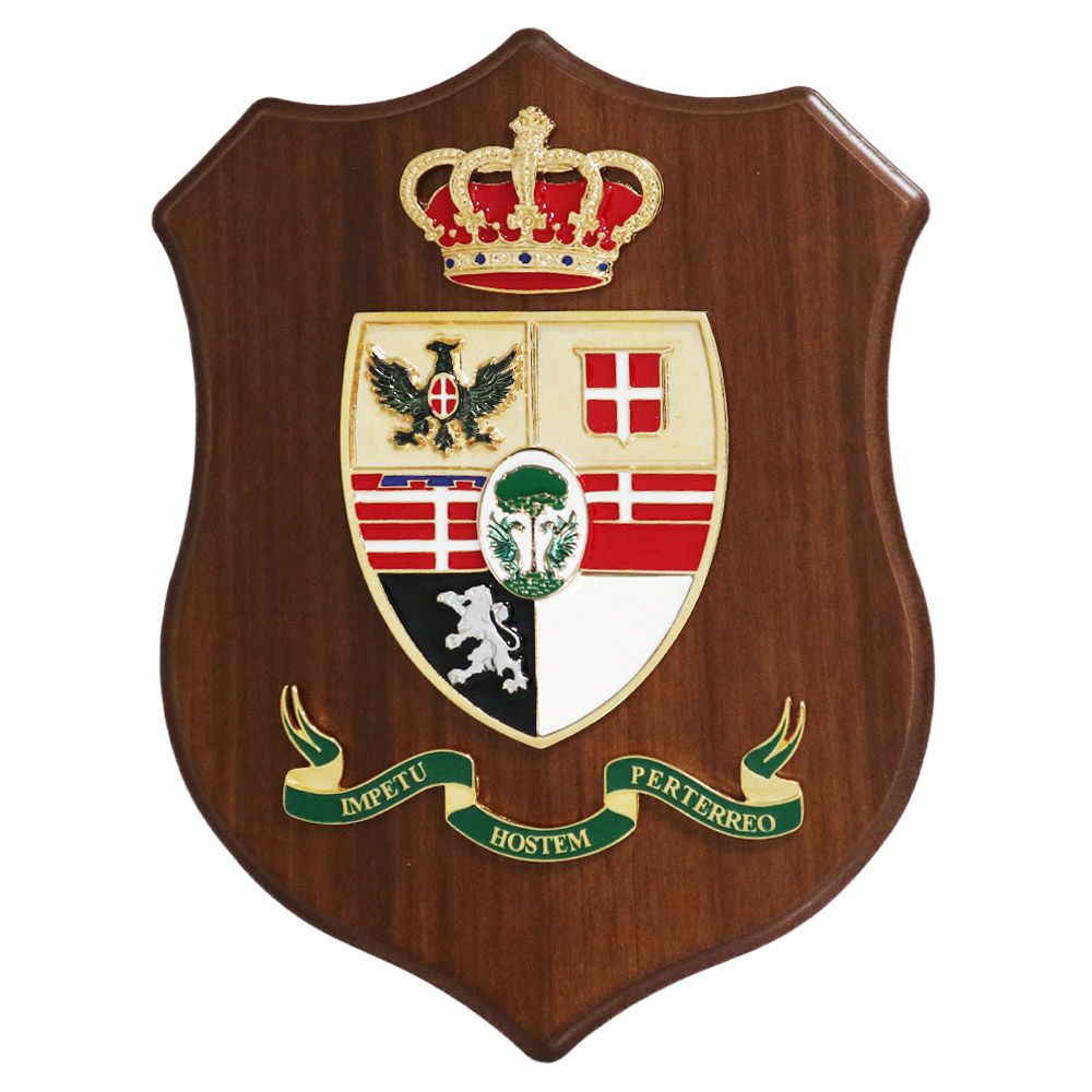 CREST IN METALLO SMALTATO LEGNO CL1225 X 18 CM 8 RGT LANCIERI MONTEBEL