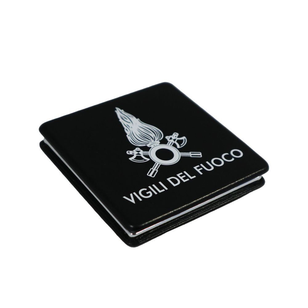 SPECCHIETTO DA BORSA VIGILI DEL FUOCO EFFETTO GOMMATO 5.5X5.5 CM